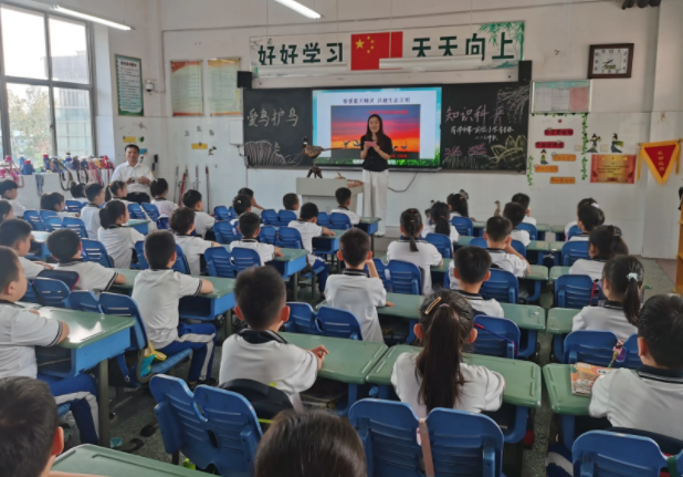 将讲堂教育变革作为教育提质的突破口以多元活动建立讲堂创新平台 将讲堂教育变革作为教育提质的突破口以多元活动建立讲堂创新平台