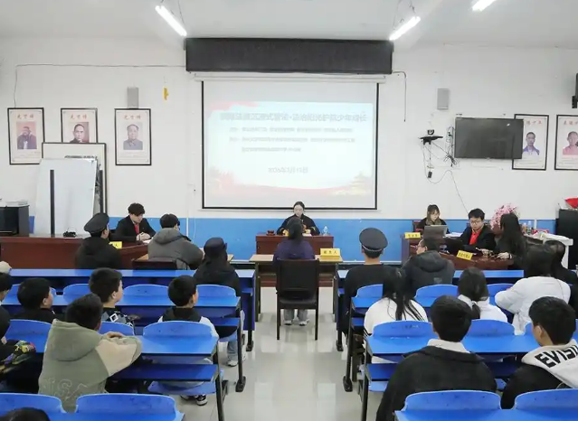 深化提醒了网络陷阱对青少年的潜在损害具有很强的警示和教育价值 深化提醒了网络陷阱对青少年的潜在损害具有很强的警示和教育价值