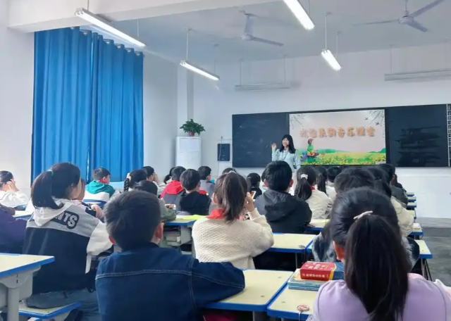 让在展现中形塑严设变迁学让学生在变式搬迁中提高严肃之格 让在展现中形塑严设变迁学让学生在变式搬迁中提高严肃之格
